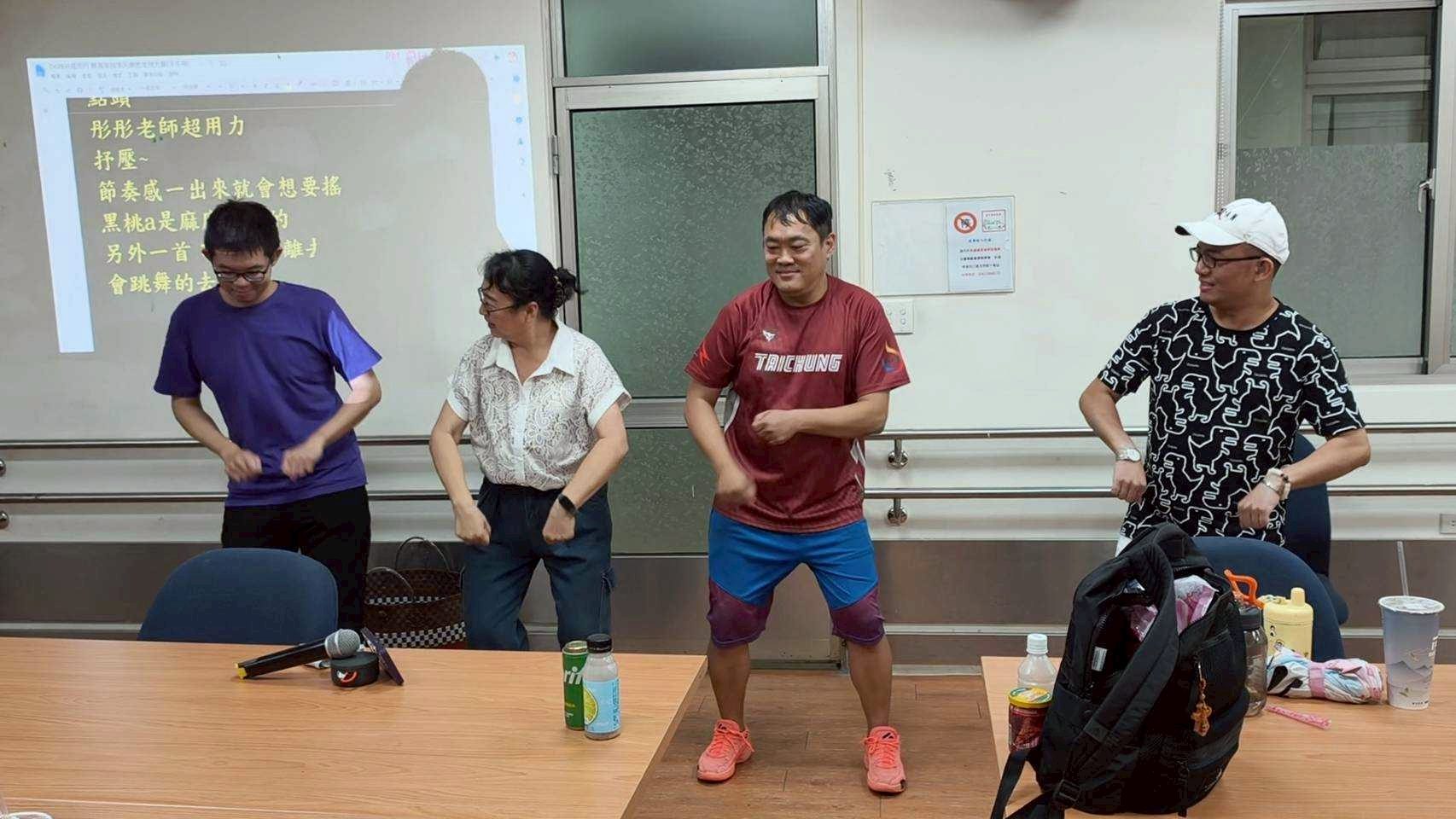 LINE_ALBUM_20260628(日)「共感同行」聽障者家庭多元療癒支持方案。_260630_12
