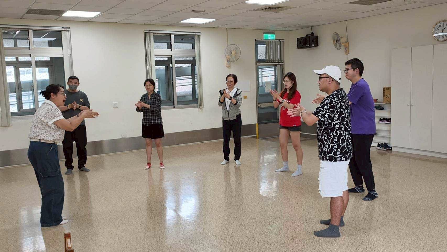 LINE_ALBUM_20260628(日)「共感同行」聽障者家庭多元療癒支持方案。_260630_141