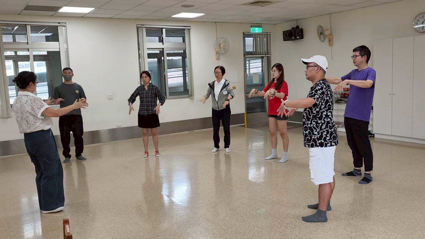 LINE_ALBUM_20260628(日)「共感同行」聽障者家庭多元療癒支持方案。_260630_142