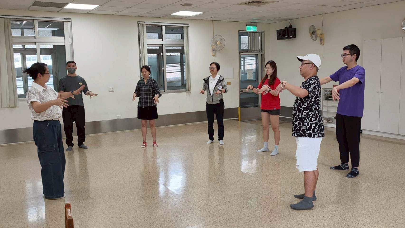 LINE_ALBUM_20260628(日)「共感同行」聽障者家庭多元療癒支持方案。_260630_144