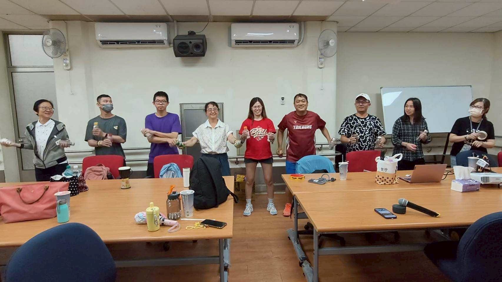 LINE_ALBUM_20260628(日)「共感同行」聽障者家庭多元療癒支持方案。_260630_23