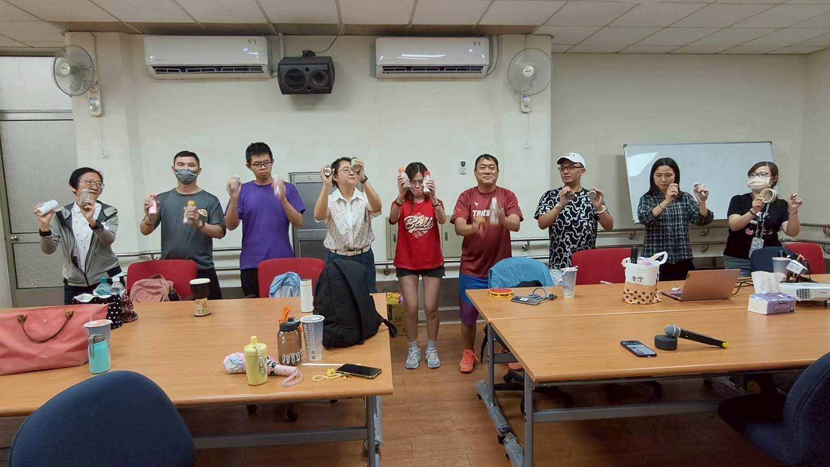 LINE_ALBUM_20260628(日)「共感同行」聽障者家庭多元療癒支持方案。_260630_25