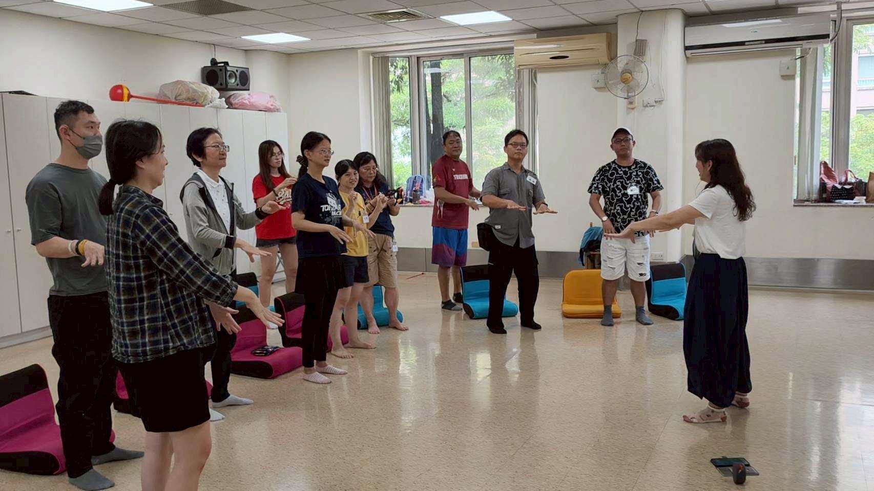 LINE_ALBUM_20260628(日)「共感同行」聽障者家庭多元療癒支持方案。_260630_280