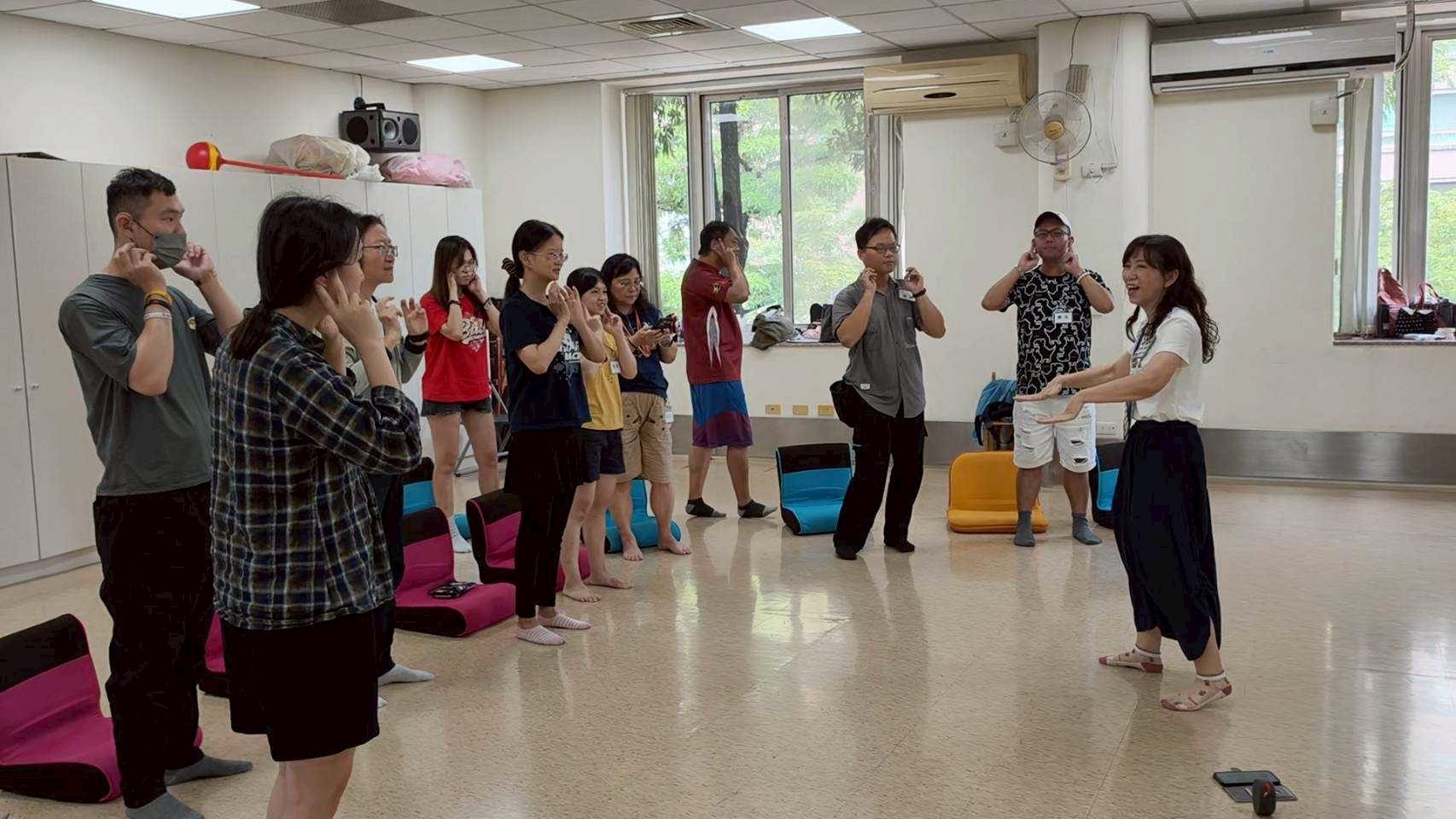 LINE_ALBUM_20260628(日)「共感同行」聽障者家庭多元療癒支持方案。_260630_281