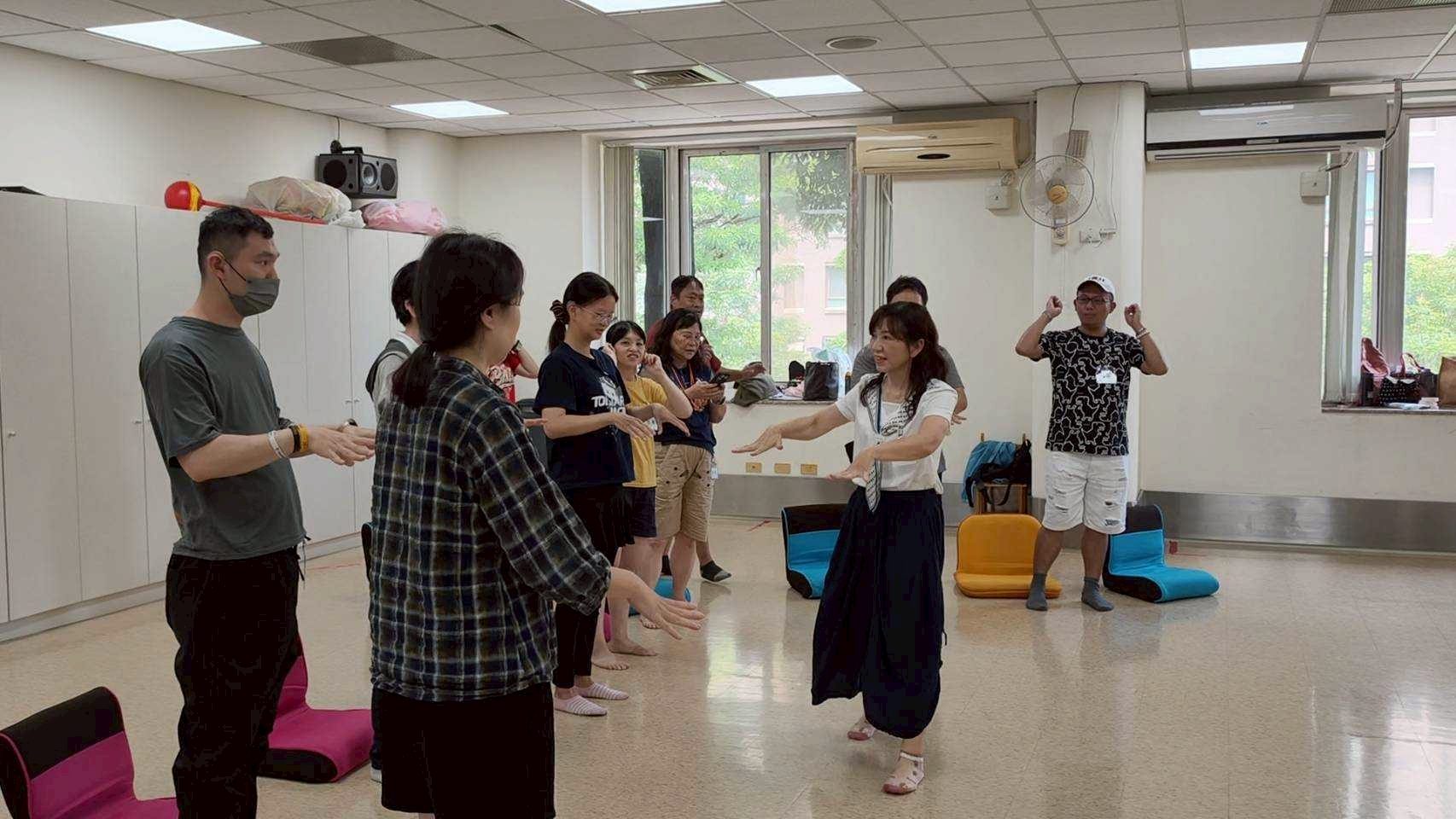 LINE_ALBUM_20260628(日)「共感同行」聽障者家庭多元療癒支持方案。_260630_285