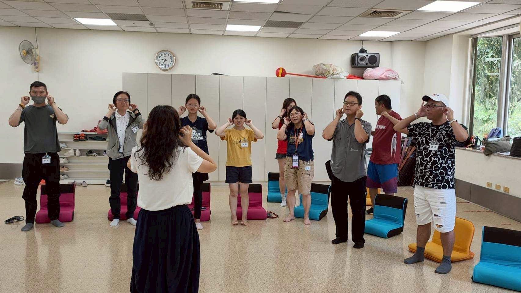 LINE_ALBUM_20260628(日)「共感同行」聽障者家庭多元療癒支持方案。_260630_290