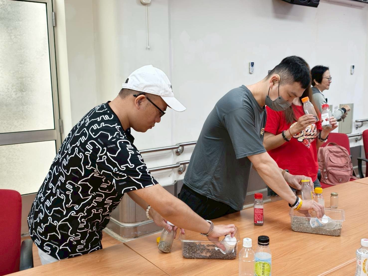 LINE_ALBUM_20260628(日)「共感同行」聽障者家庭多元療癒支持方案。_260630_35