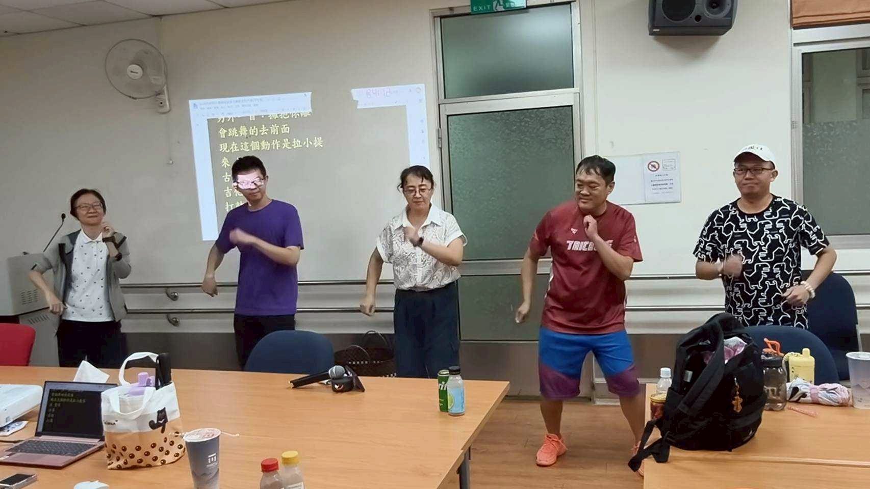 LINE_ALBUM_20260628(日)「共感同行」聽障者家庭多元療癒支持方案。_260630_5