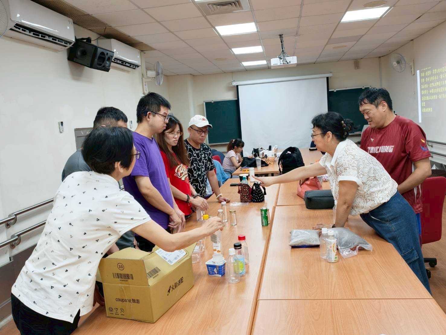 LINE_ALBUM_20260628(日)「共感同行」聽障者家庭多元療癒支持方案。_260630_52