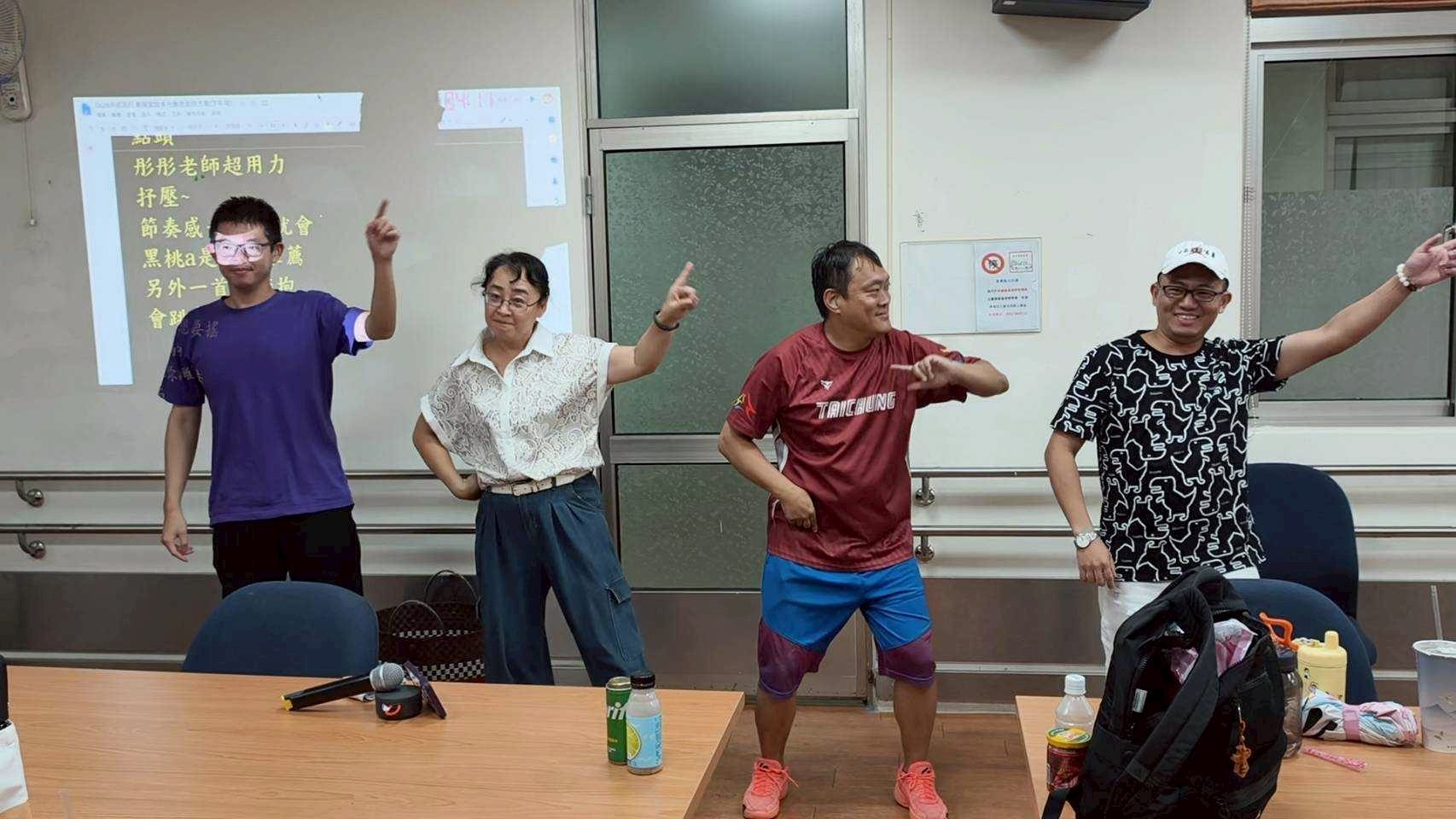 LINE_ALBUM_20260628(日)「共感同行」聽障者家庭多元療癒支持方案。_260630_8
