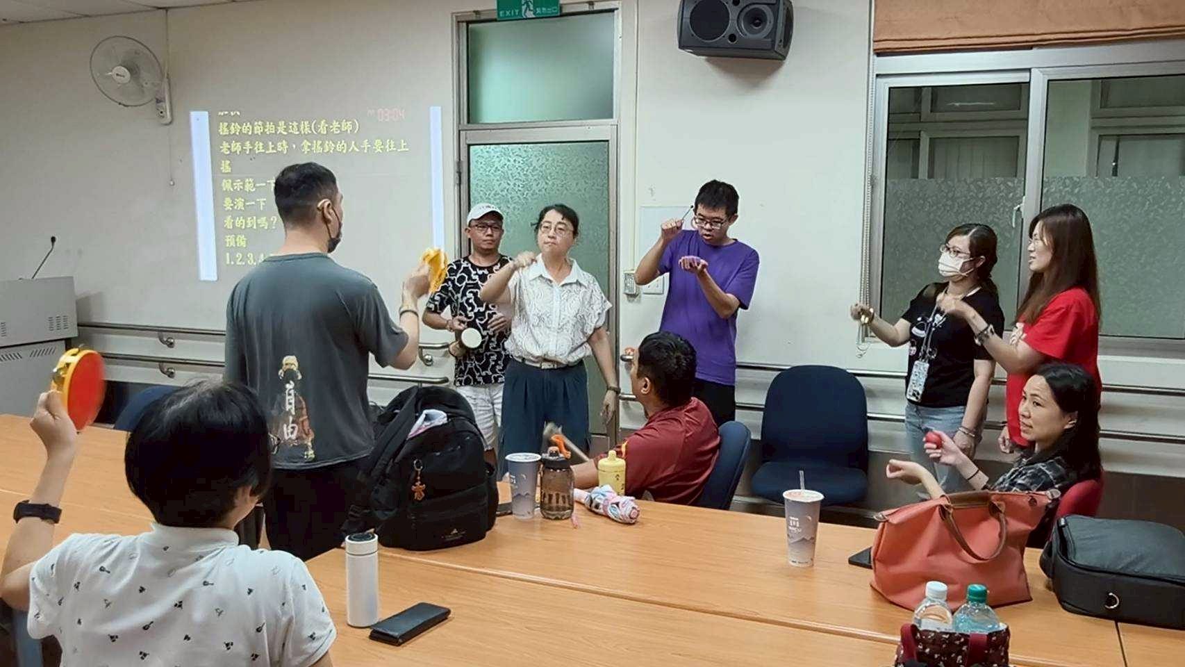 LINE_ALBUM_20260628(日)「共感同行」聽障者家庭多元療癒支持方案。_260630_81